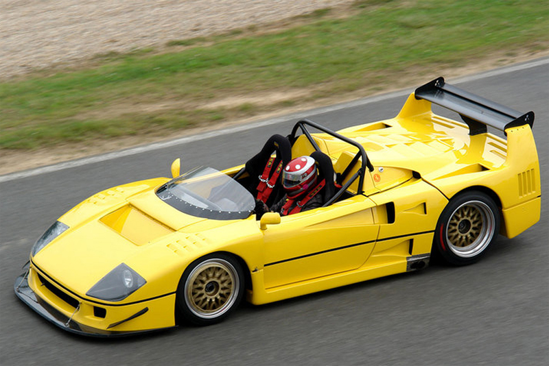 Illustration for article titled The Story Of The Ferrari F40 LM That Lost Its Top